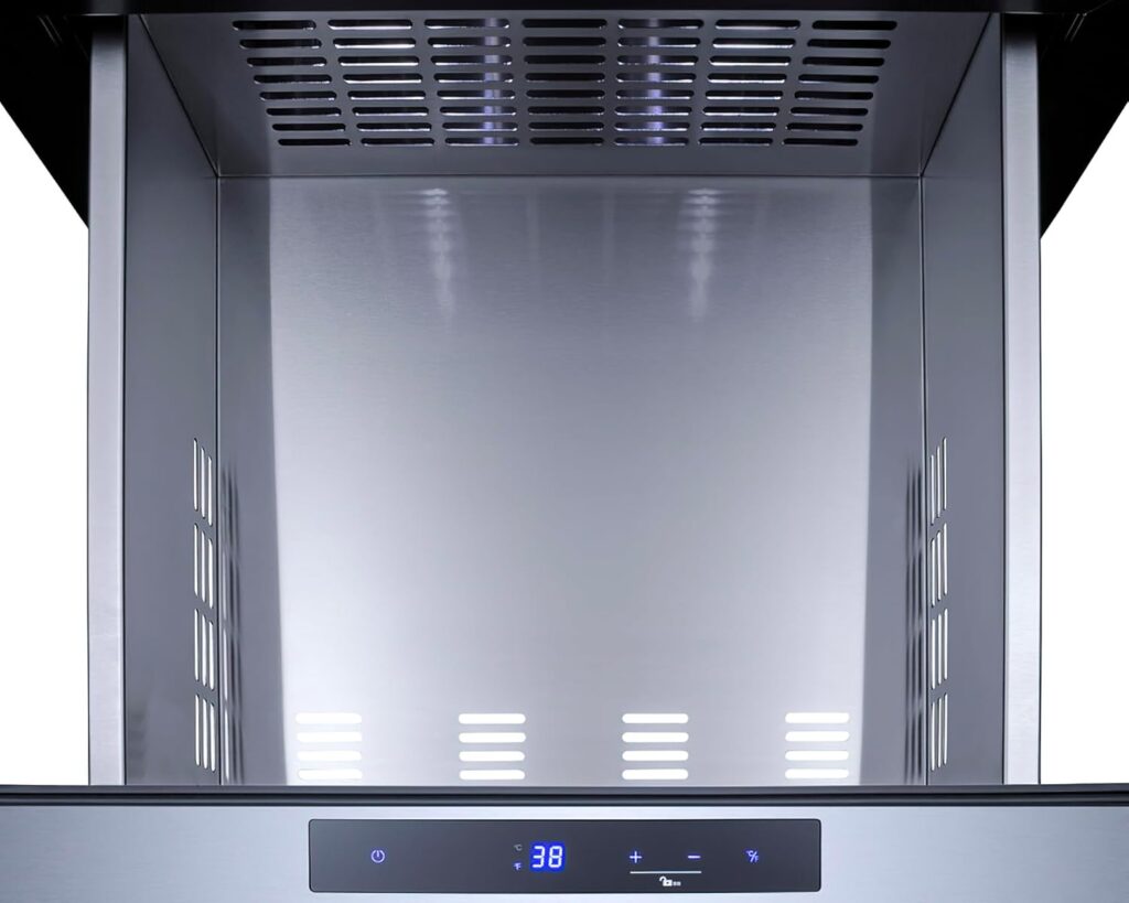 The Ultimate Outdoor Refrigerator: Luxury Meets Convenience with Summit’s 3-Drawer Design 3 61Er4Oa9A9L. AC SL1500